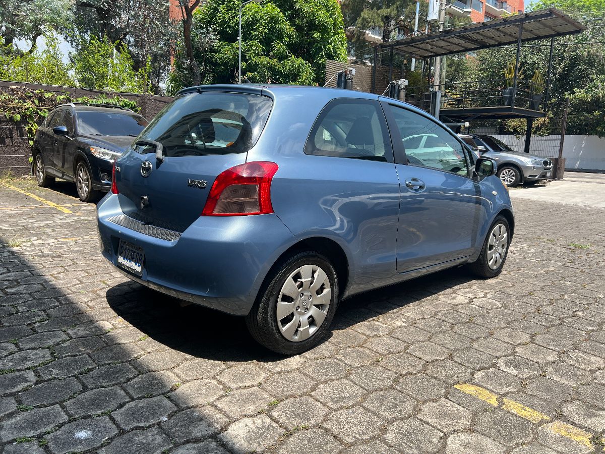 TOYOTA YARIS - 2008                                        