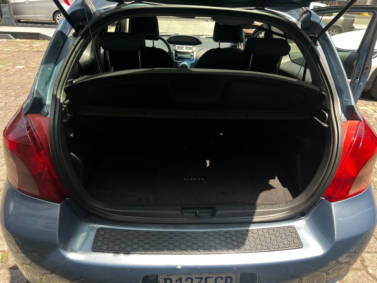 TOYOTA YARIS - 2008                                        