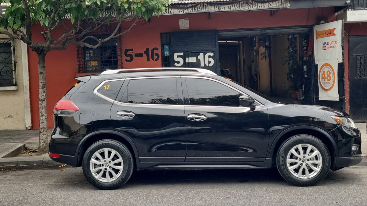 NISSAN ROGUE - 2017                                        
