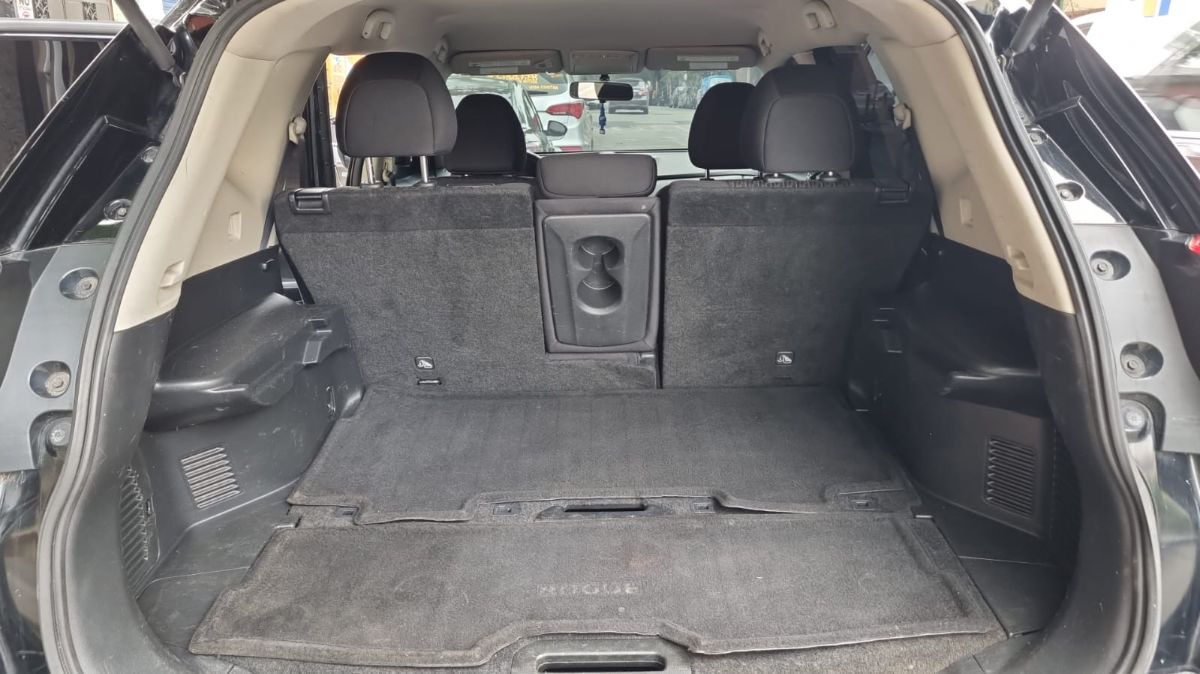 NISSAN ROGUE - 2017                                        