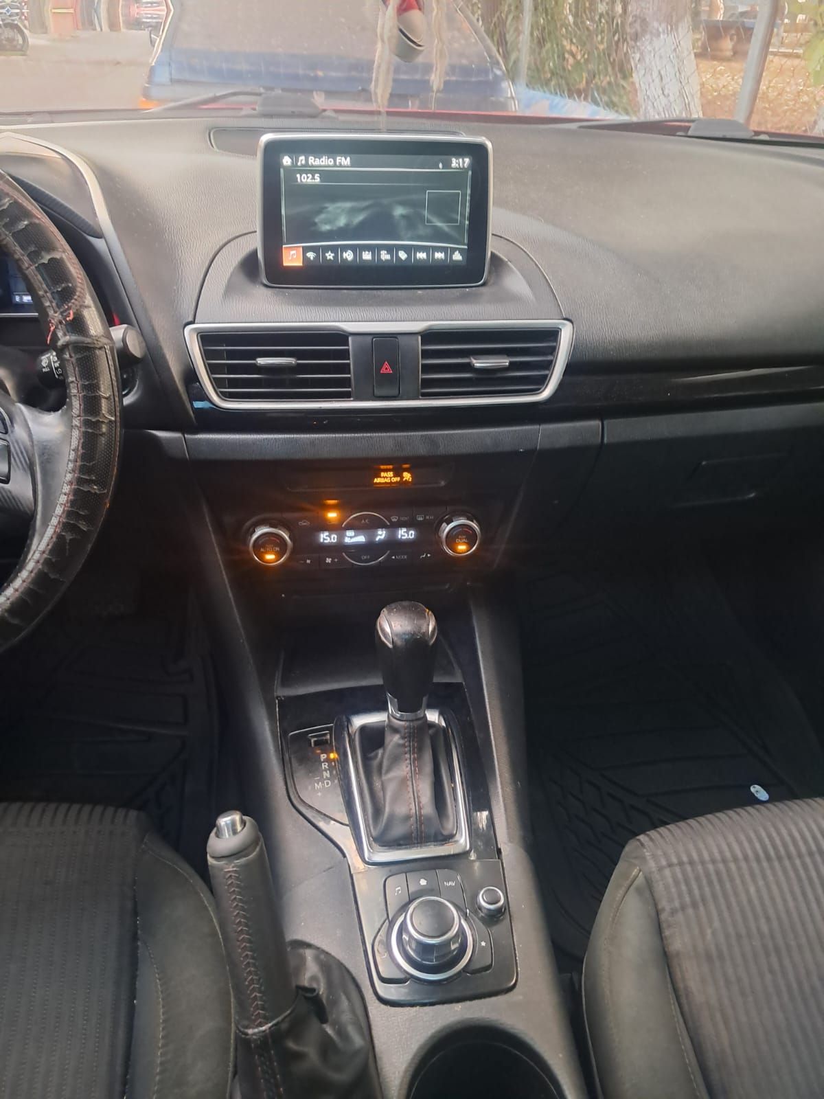 MAZDA 3 TOURING - 2015                                        