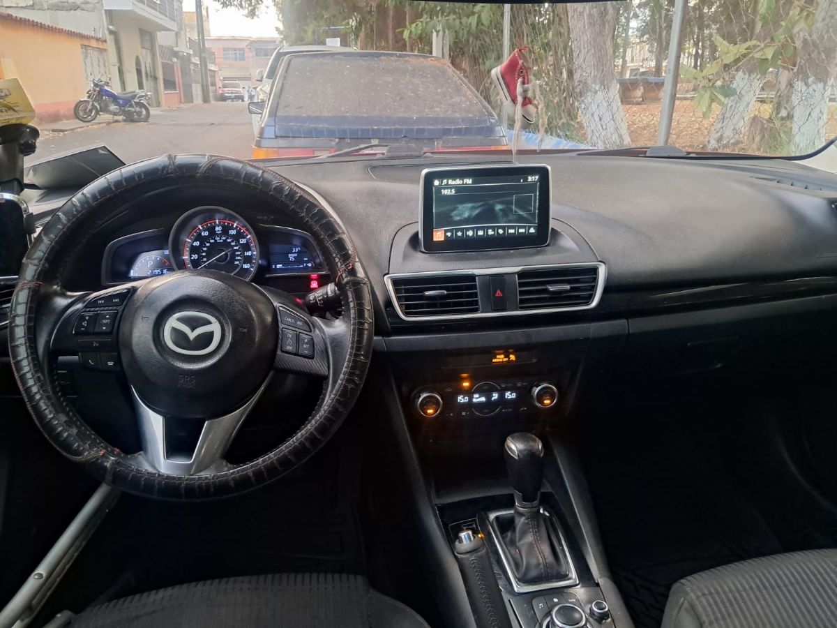 MAZDA 3 TOURING - 2015                                        