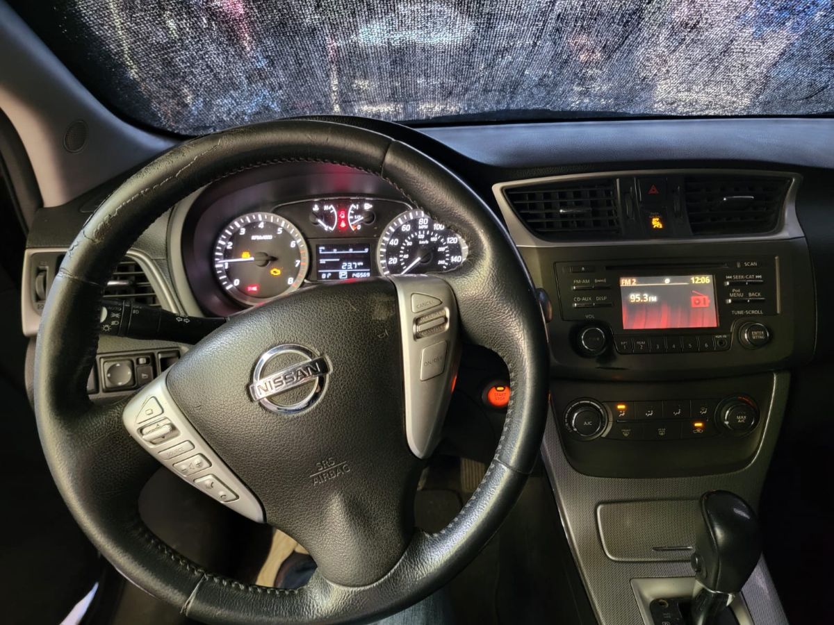 NISSAN SENTRA - 2013                                        