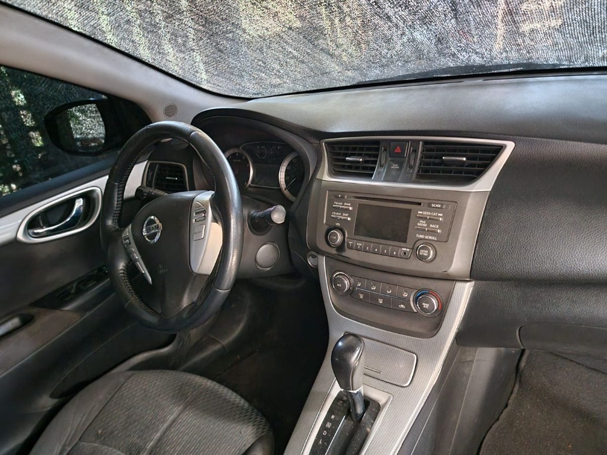 NISSAN SENTRA - 2013                                        