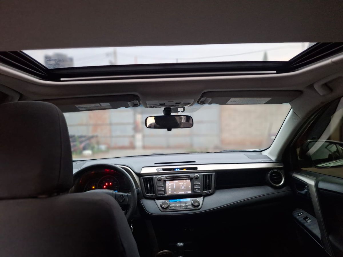 TOYOTA RAV-4 - 2015                                        