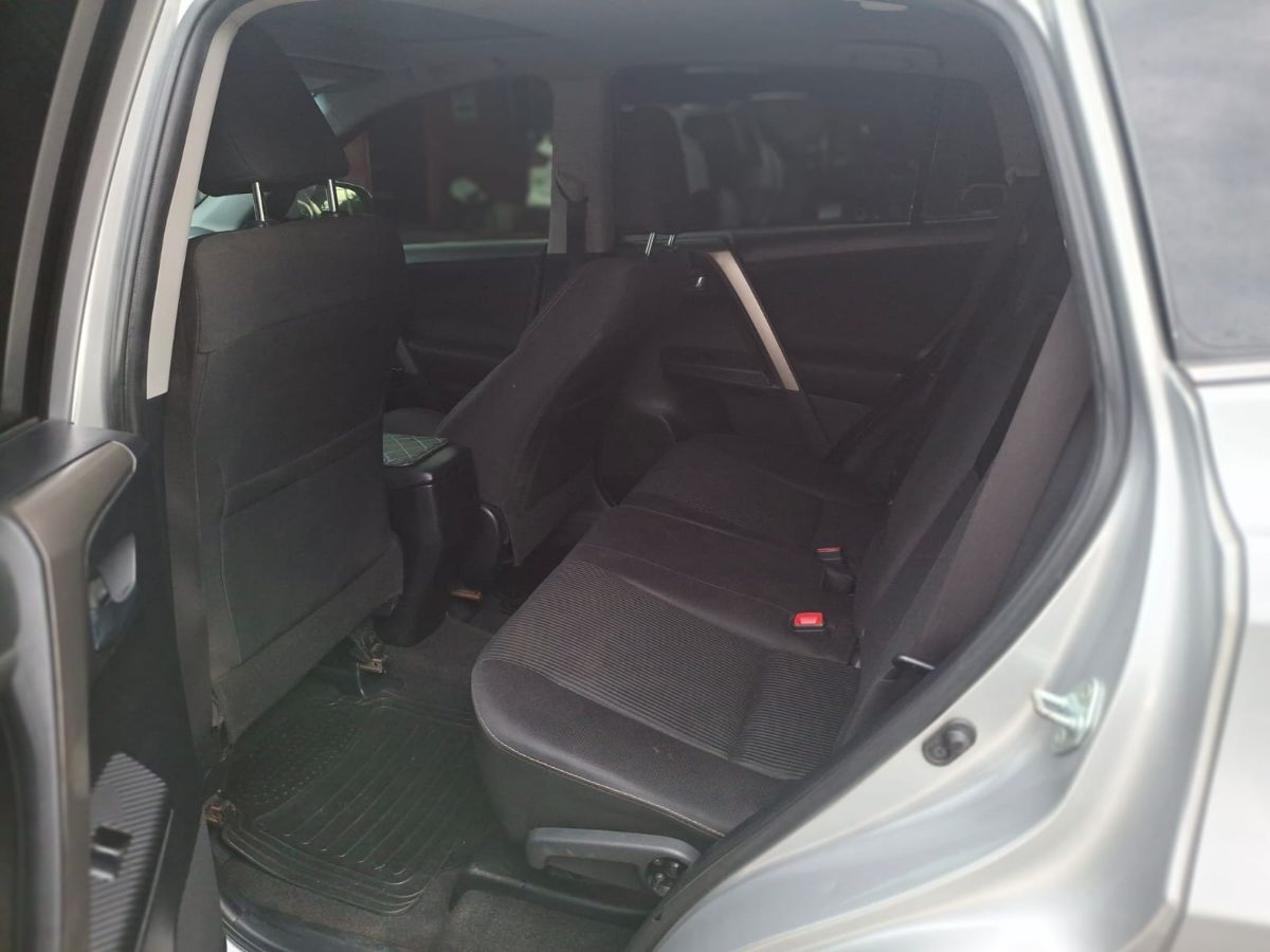 TOYOTA RAV-4 - 2015                                        