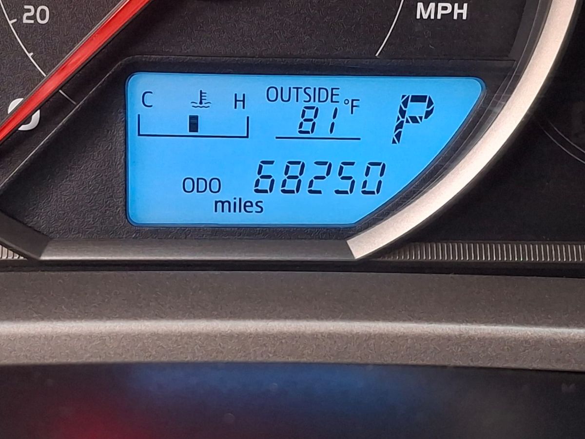 TOYOTA RAV-4 - 2015                                        