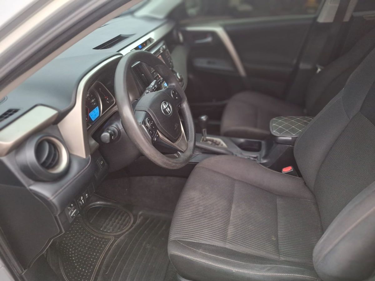 TOYOTA RAV-4 - 2015                                        