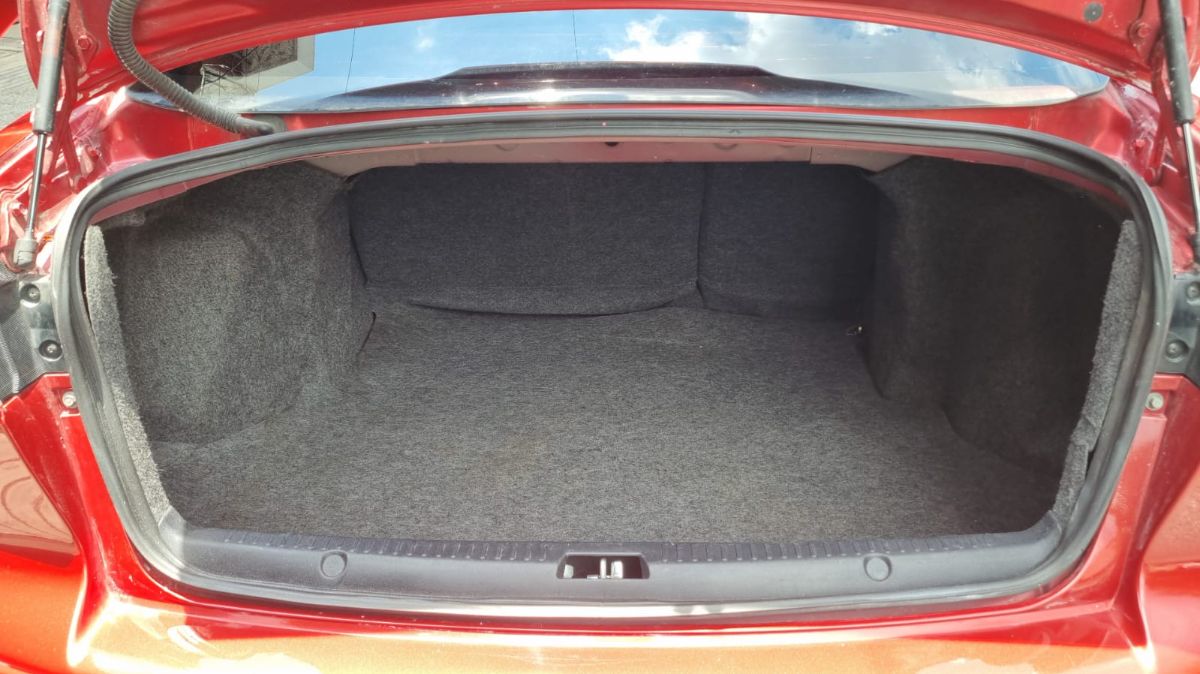 MITSUBISHI LANCER - 2014                                        