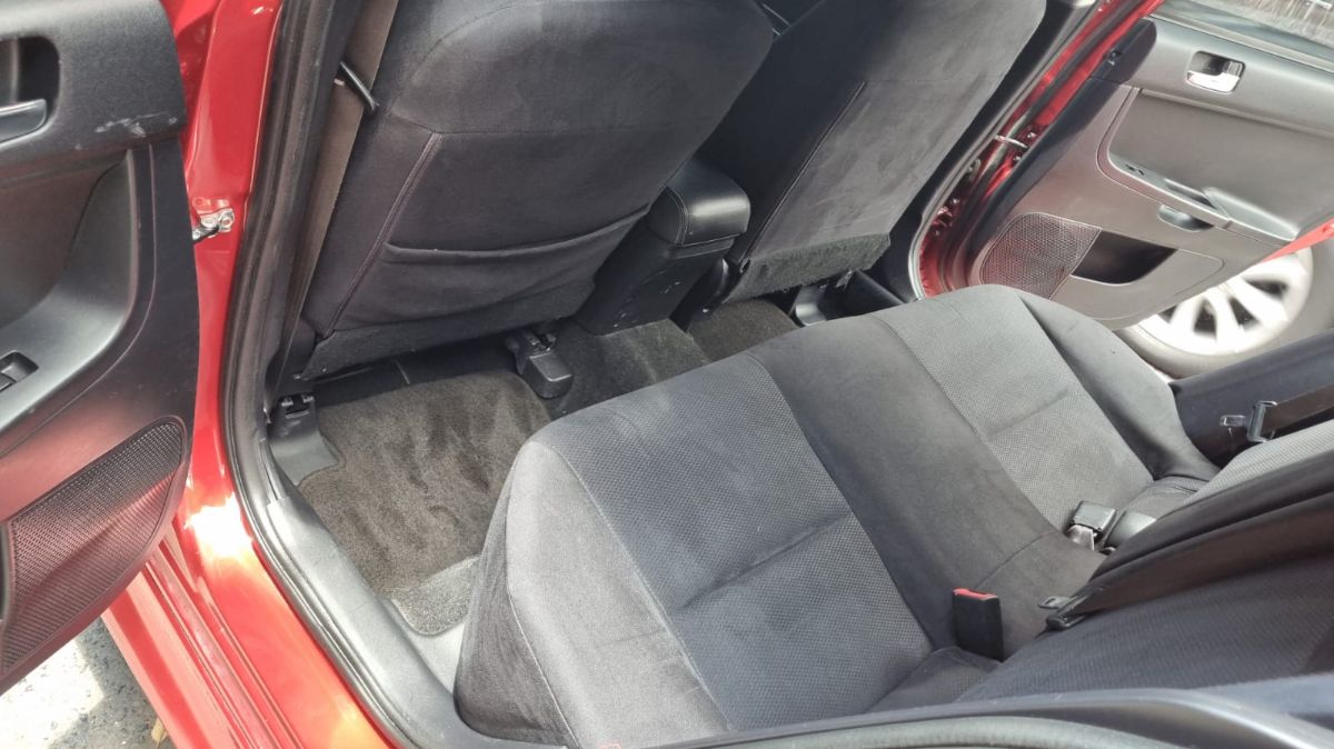 MITSUBISHI LANCER - 2014                                        