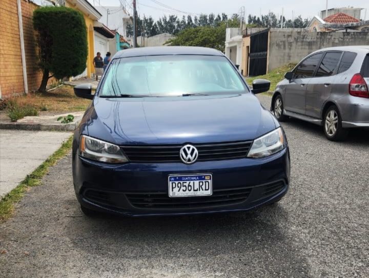 VOLKSWAGEN JETTA - 2013                                        