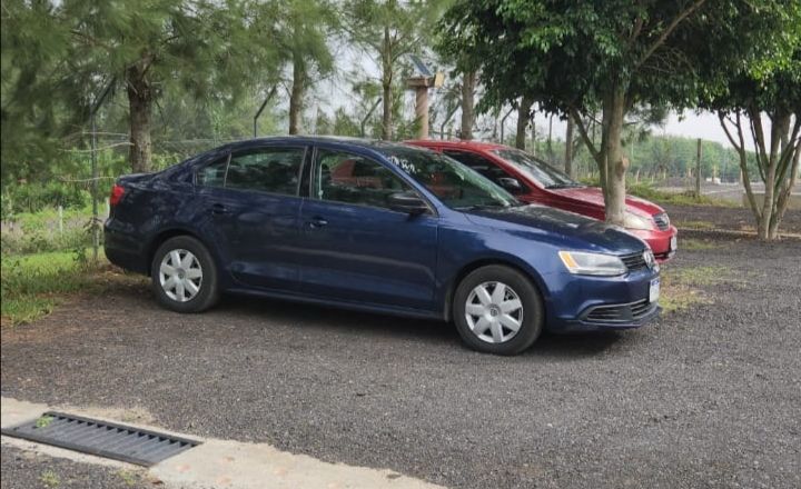 VOLKSWAGEN JETTA - 2013                                        