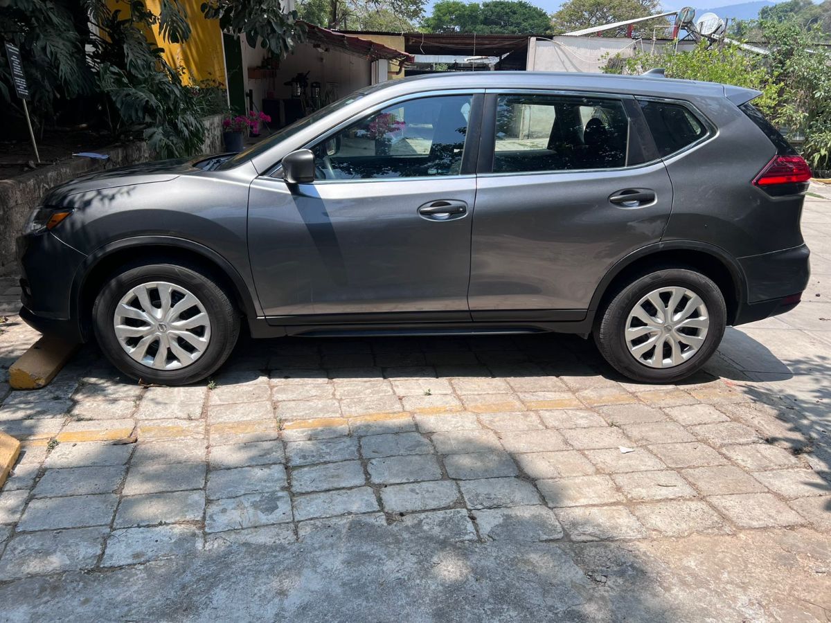 NISSAN ROGUE SPORT - 2017                                        