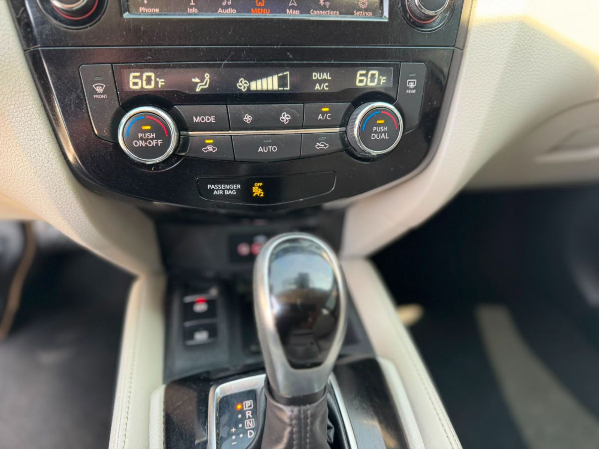 NISSAN ROGUE SPORT - 2020                                        