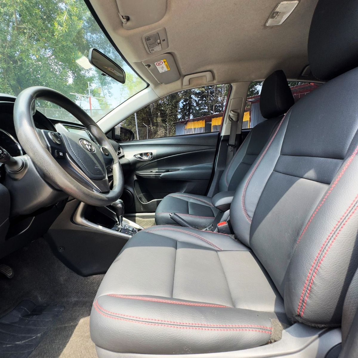 TOYOTA YARIS - 2022                                        