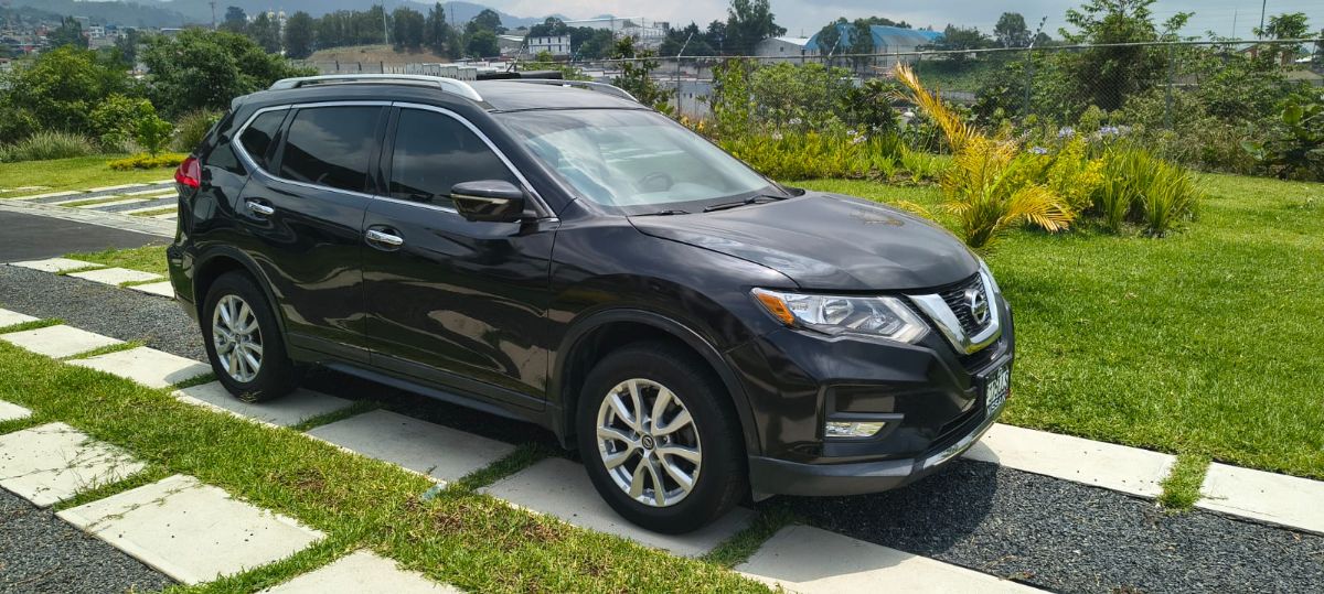 NISSAN ROGUE - 2016                                        