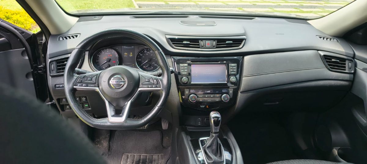 NISSAN ROGUE - 2016                                        