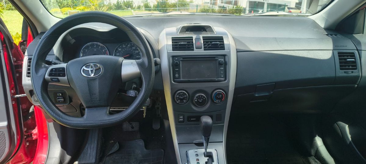 TOYOTA COROLLA S - 2013                                        