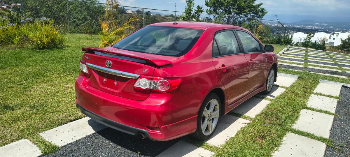 TOYOTA COROLLA S - 2013                                        