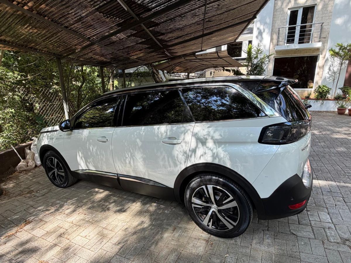 PEUGEOT 5008 - 2024                                        
