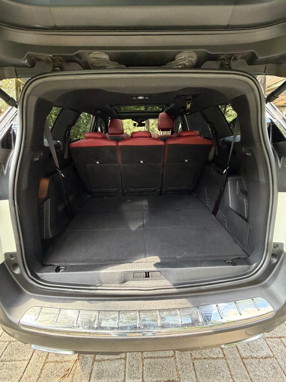 PEUGEOT 5008 - 2024                                        
