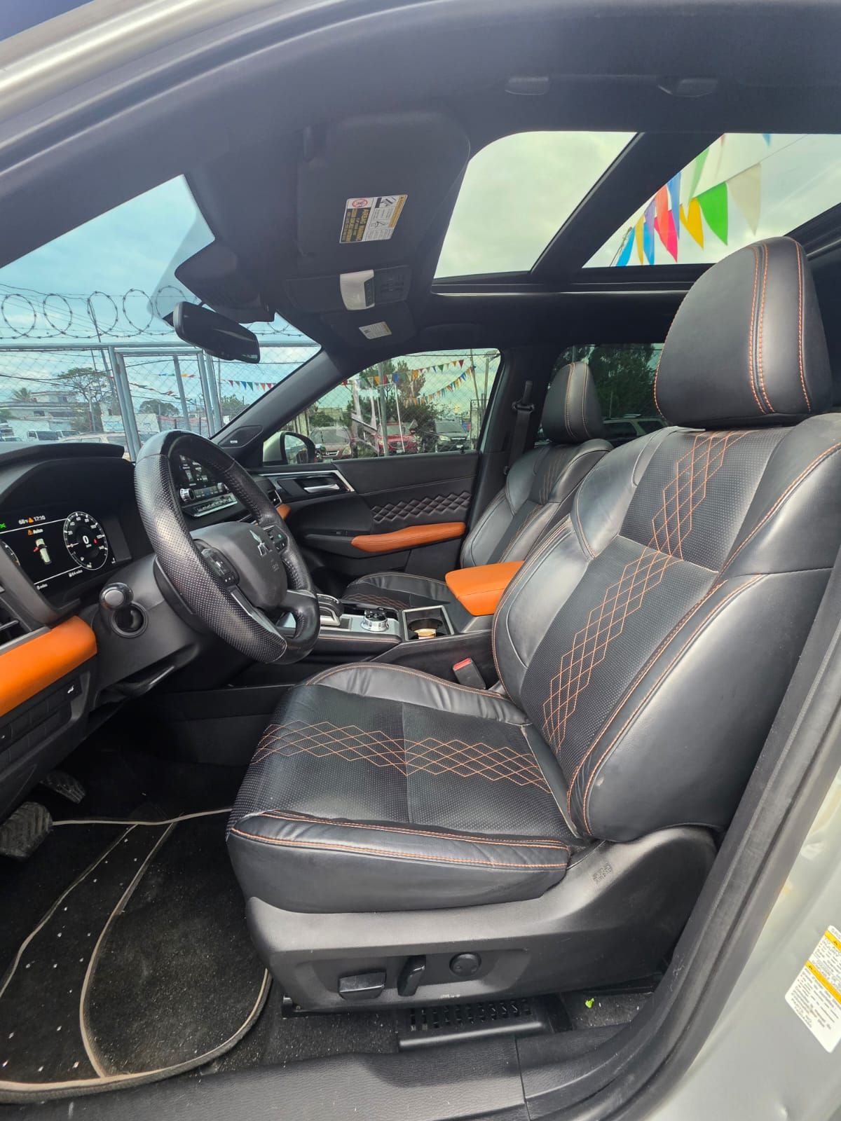 MITSUBISHI OUTLANDER SE - 2022                                        
