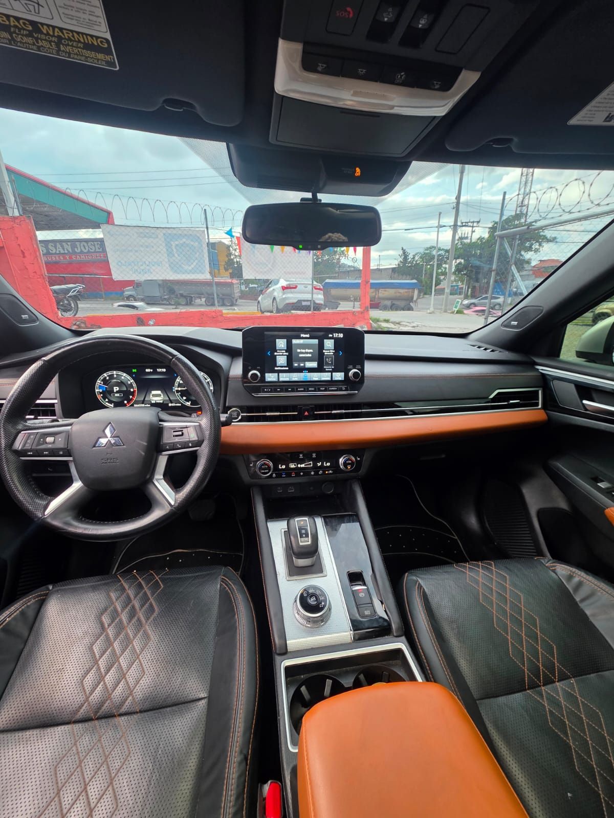 MITSUBISHI OUTLANDER SE - 2022                                        
