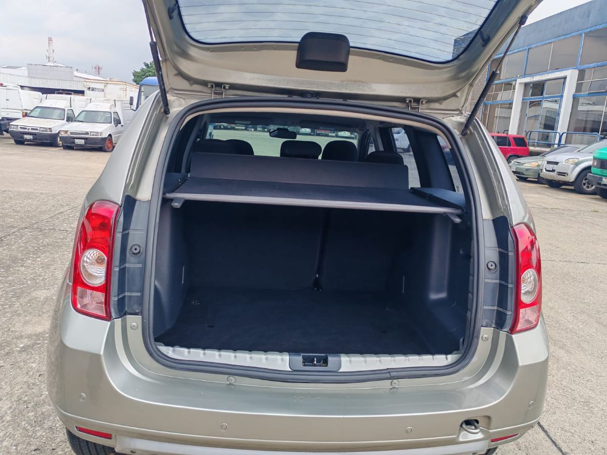 RENAULT DUSTER - 2014                                        