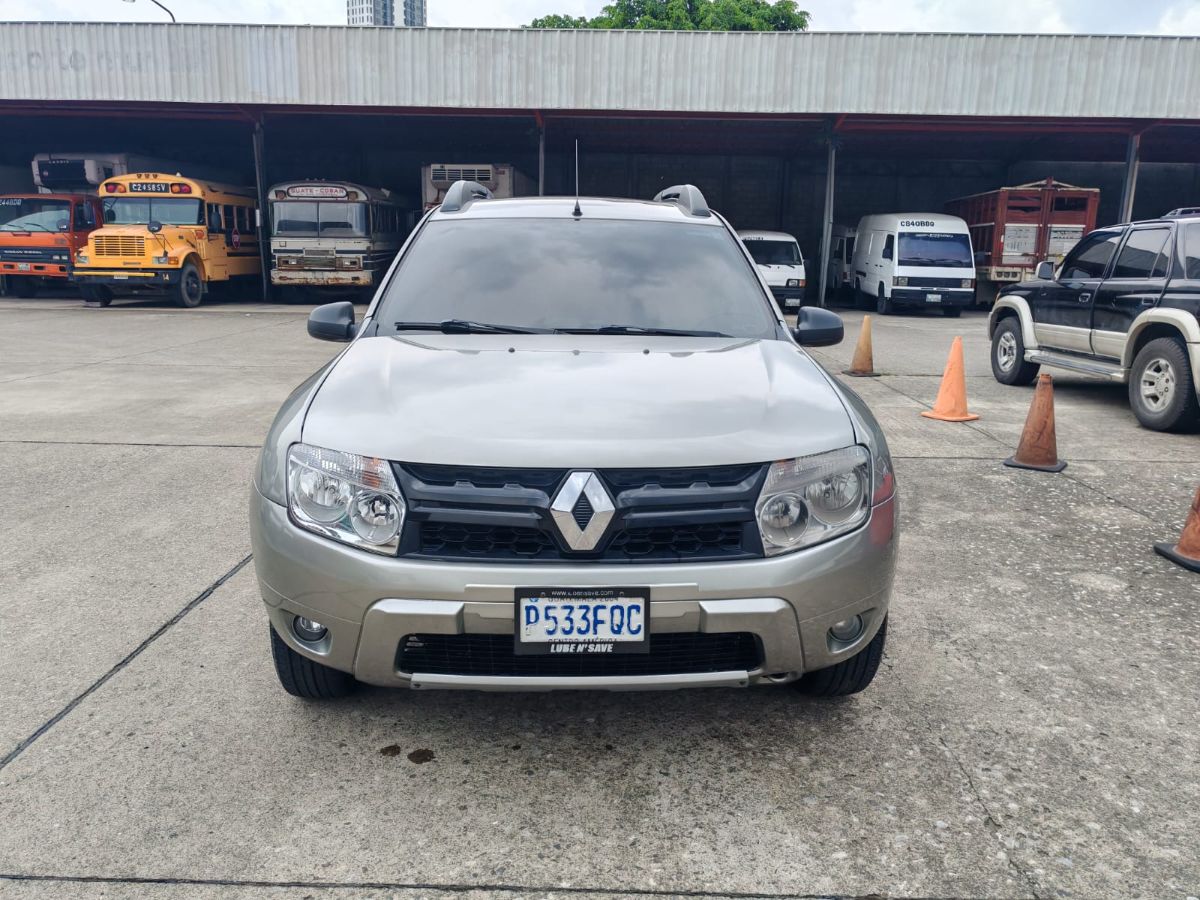 RENAULT DUSTER - 2014                                        