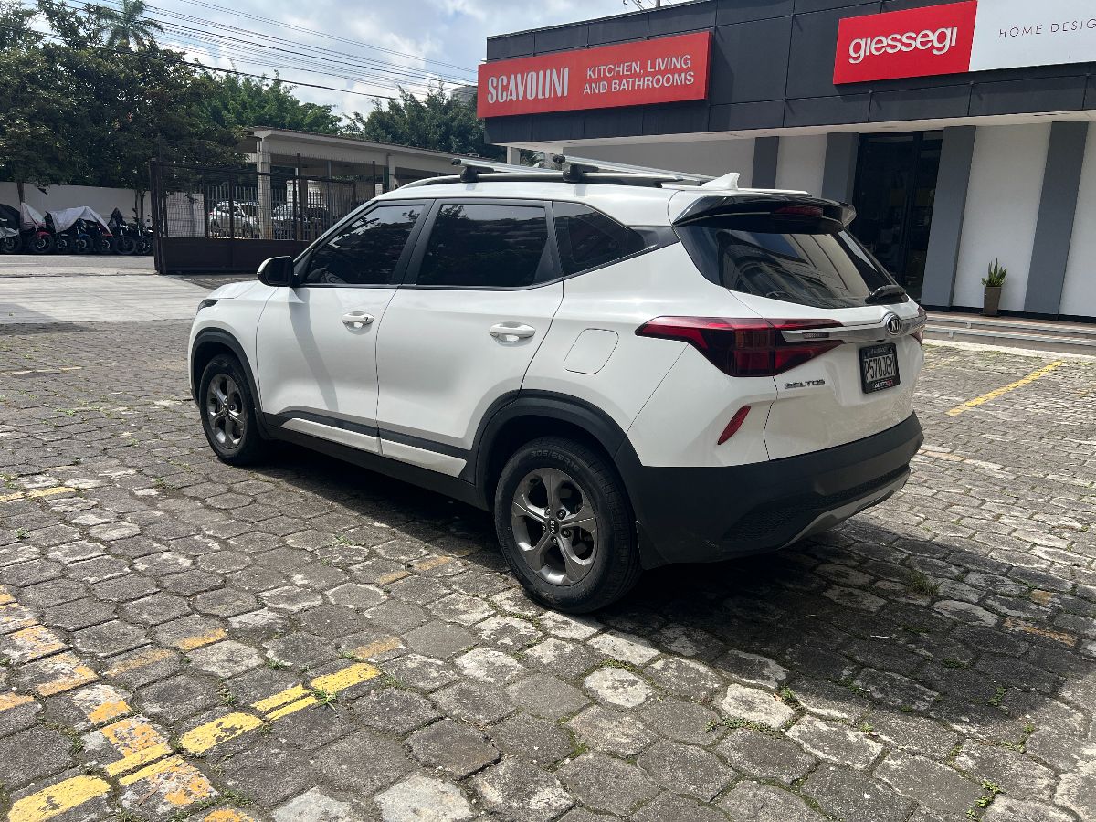 KIA SELTOS - 2021                                        