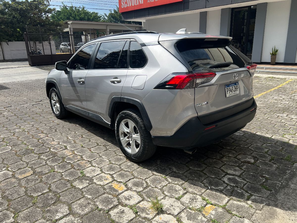 TOYOTA RAV-4 - 2019                                        