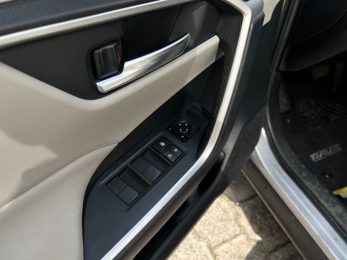 TOYOTA RAV-4 - 2019                                        
