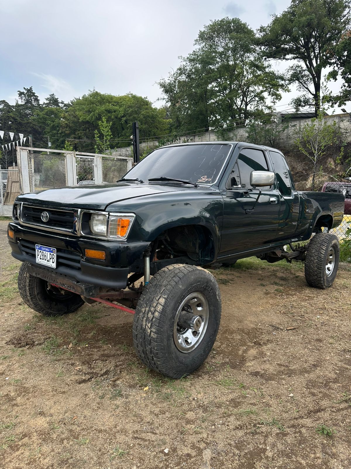 TOYOTA TACOMA - 1995                                        