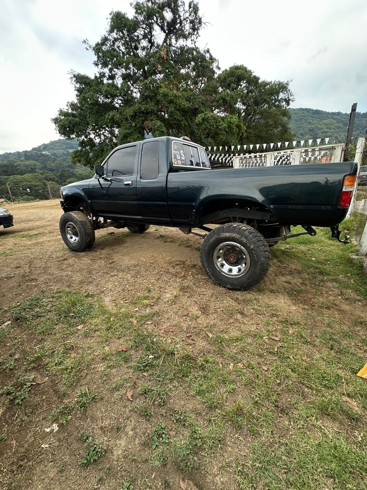 TOYOTA TACOMA - 1995                                        