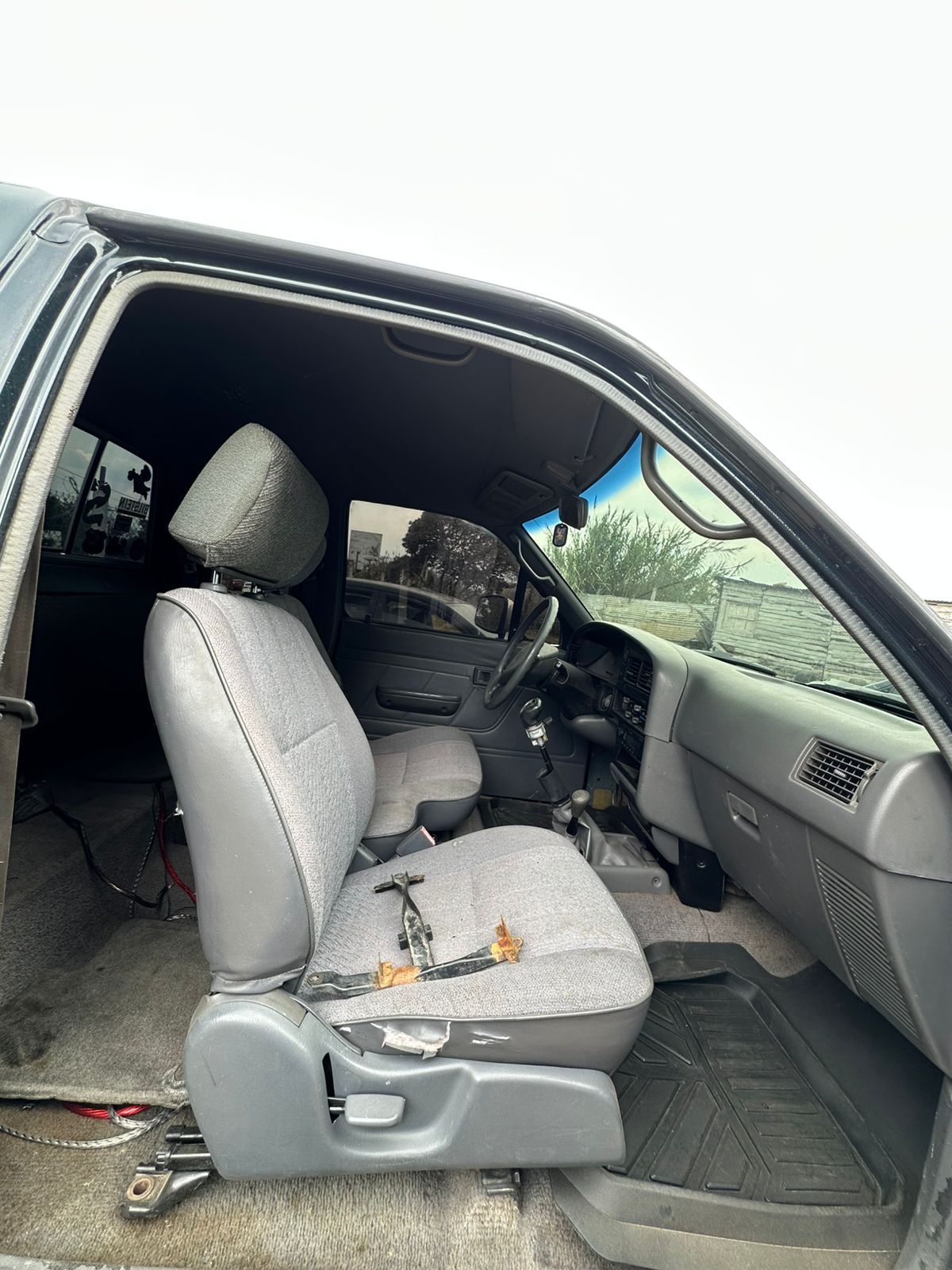 TOYOTA TACOMA - 1995                                        