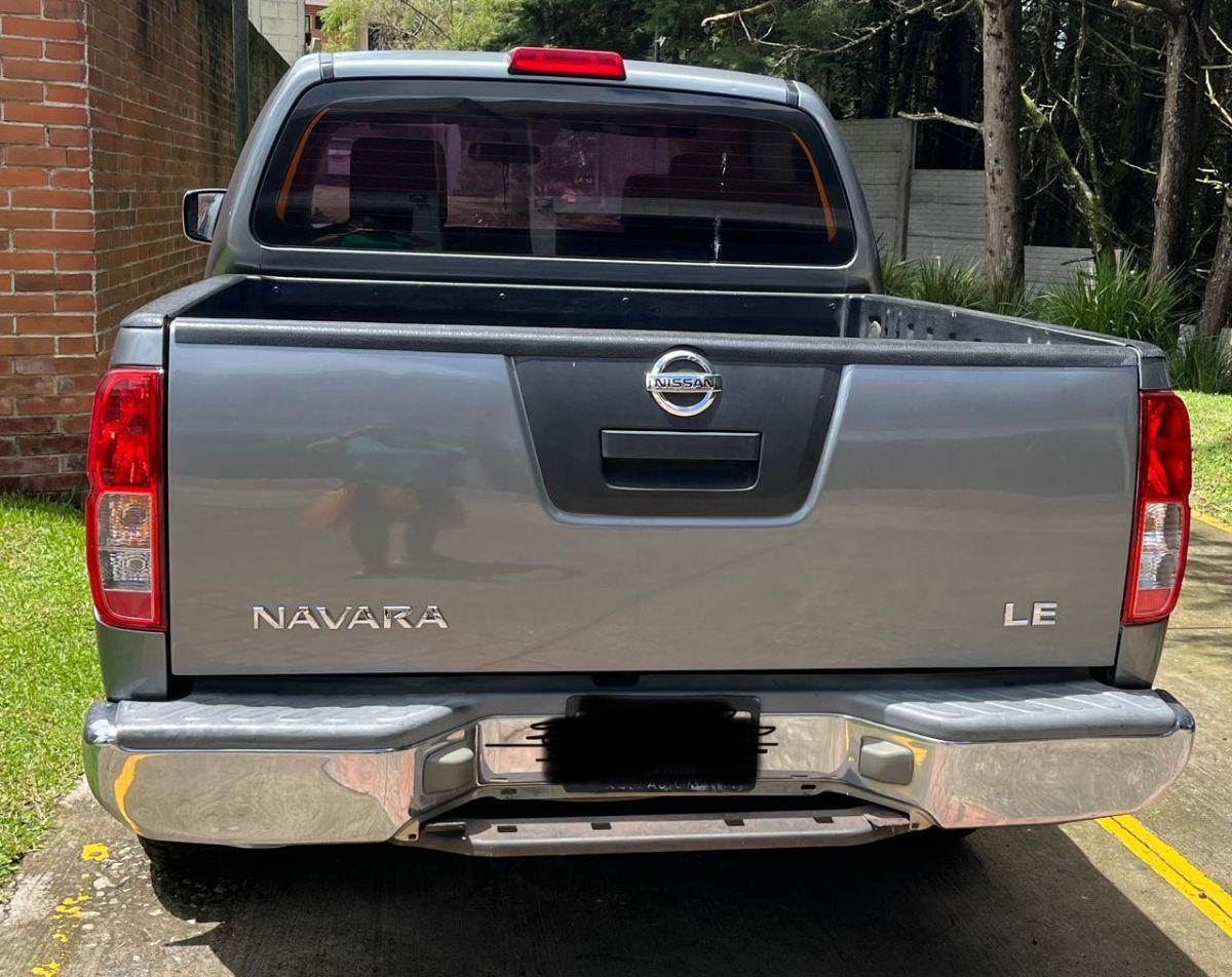 NISSAN NAVARRA LE - 2011                                        