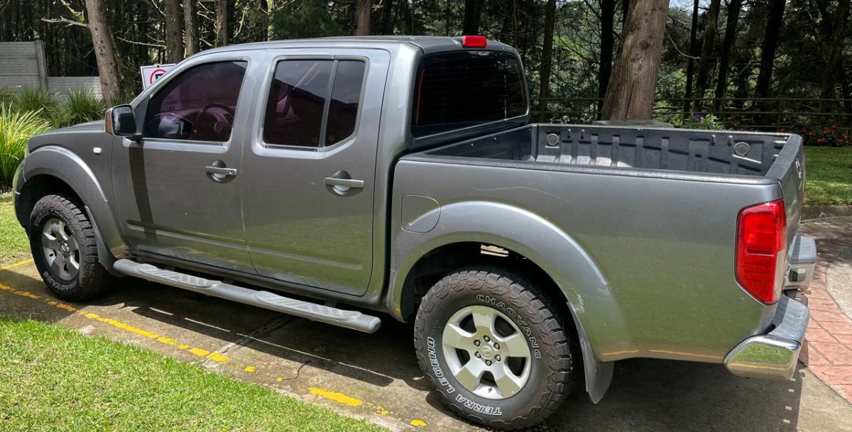 NISSAN NAVARRA LE - 2011                                        