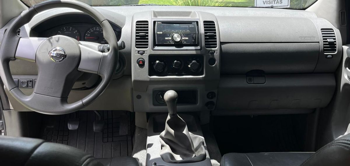 NISSAN NAVARRA LE - 2011                                        