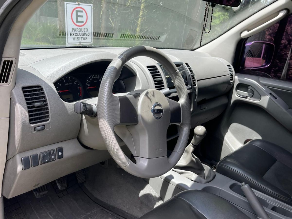 NISSAN NAVARRA LE - 2011                                        