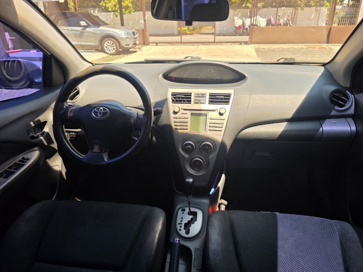 TOYOTA YARIS - 2009                                        