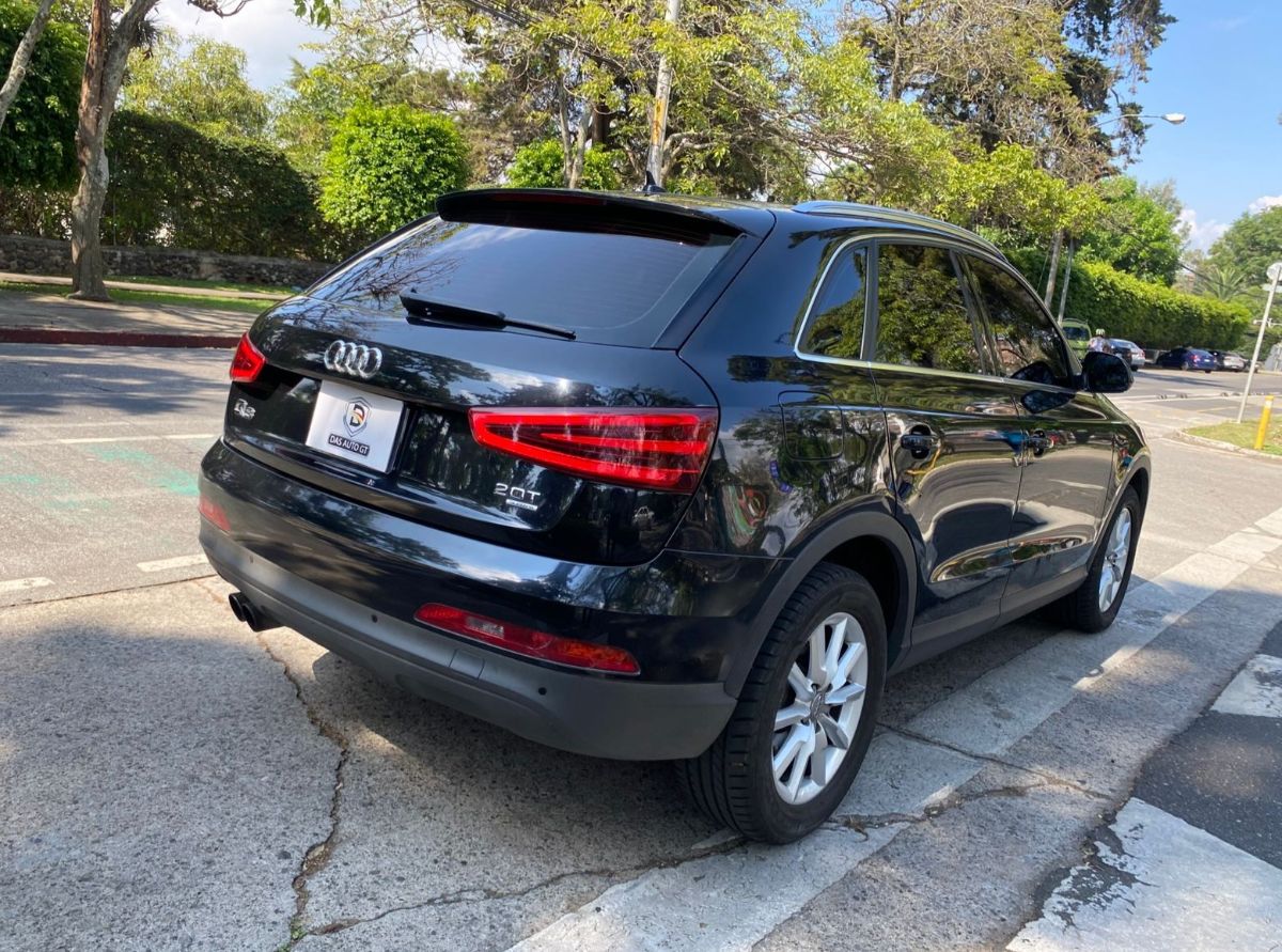 AUDI Q3 - 2014                                        