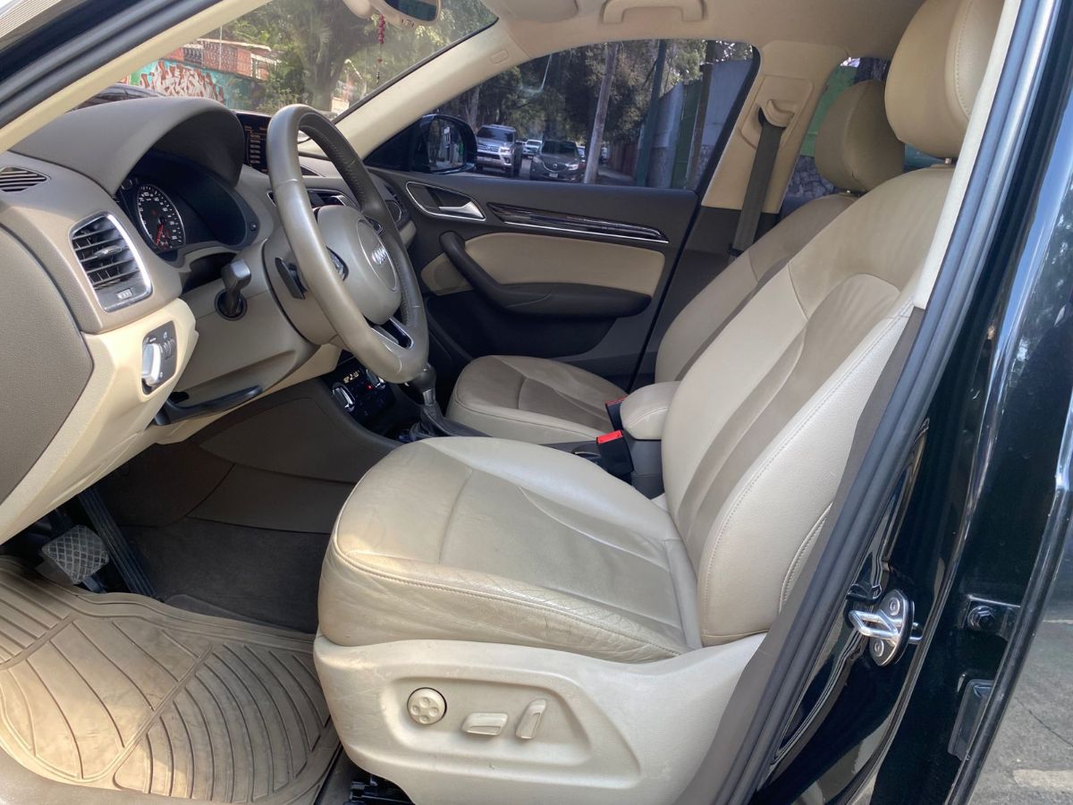 AUDI Q3 - 2014                                        