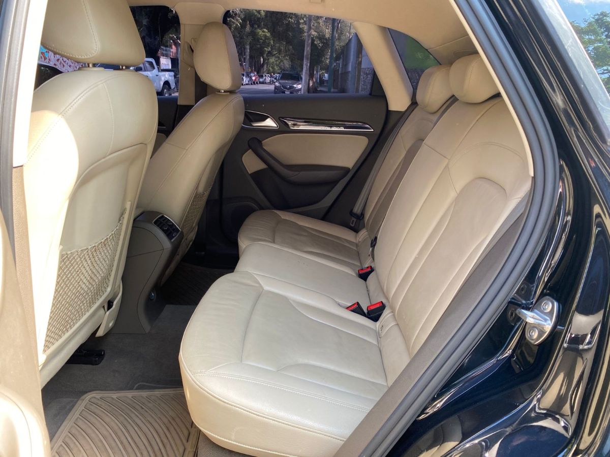 AUDI Q3 - 2014                                        