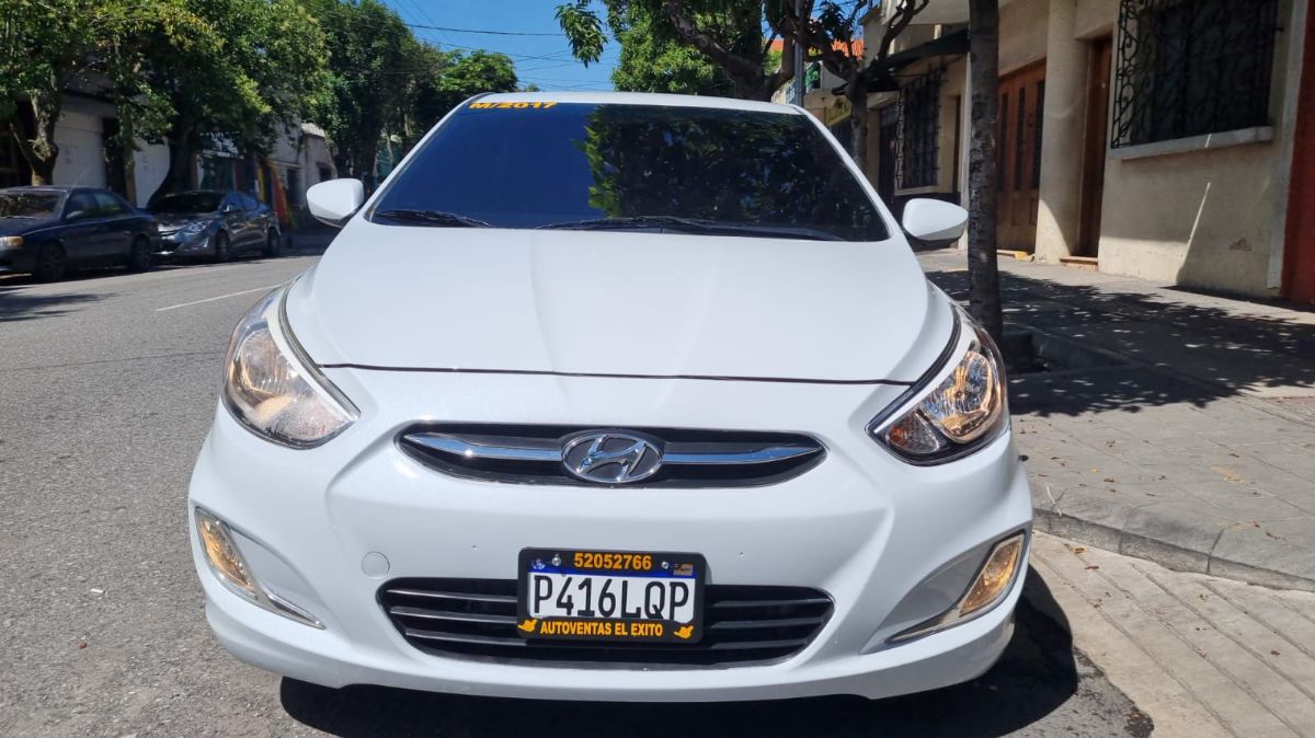 HYUNDAI ACCENT - 2017                                        