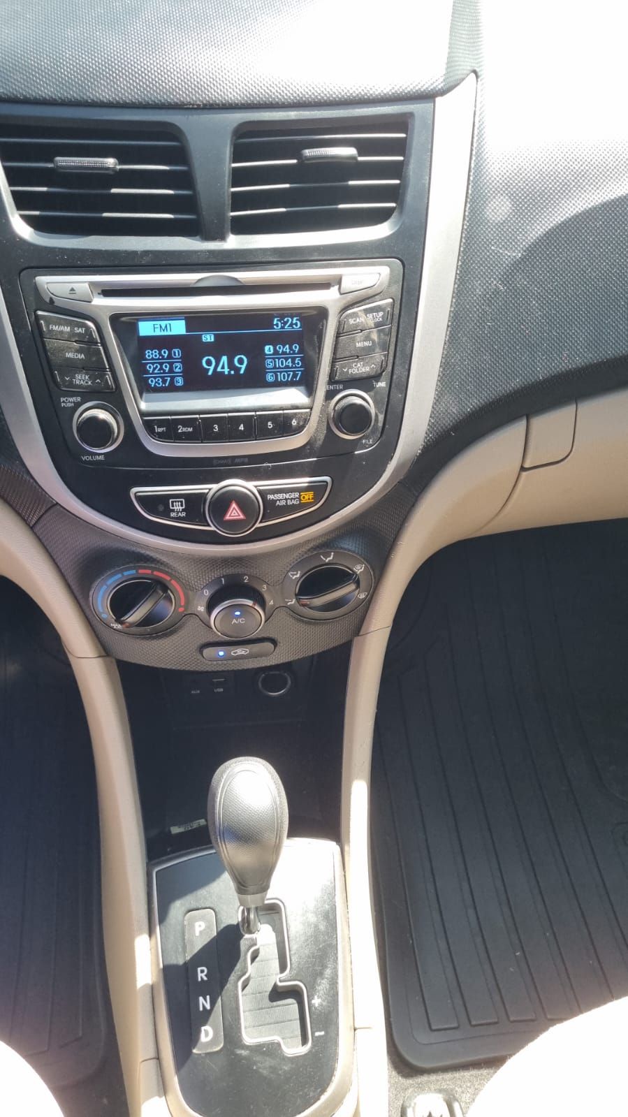 HYUNDAI ACCENT - 2017                                        
