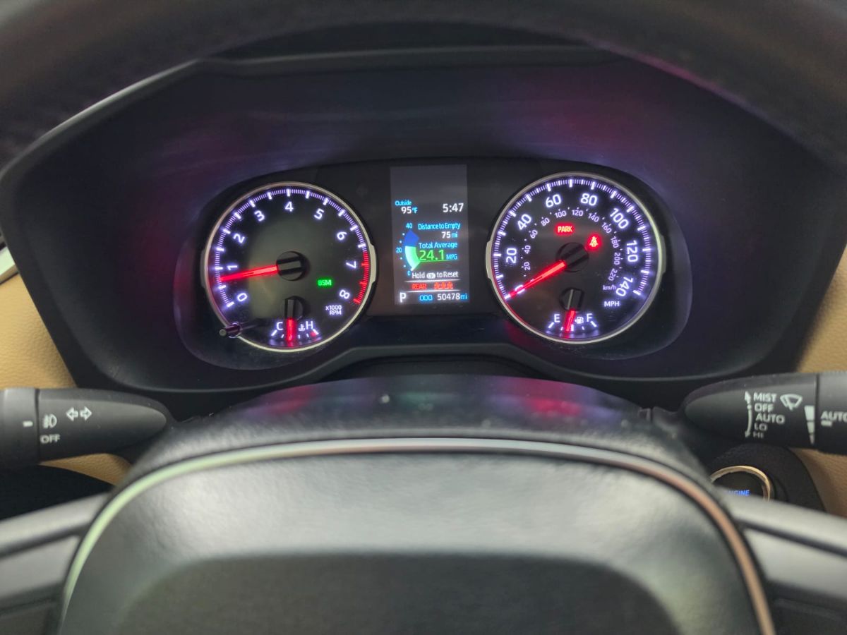 TOYOTA RAV-4 - 2021                                        