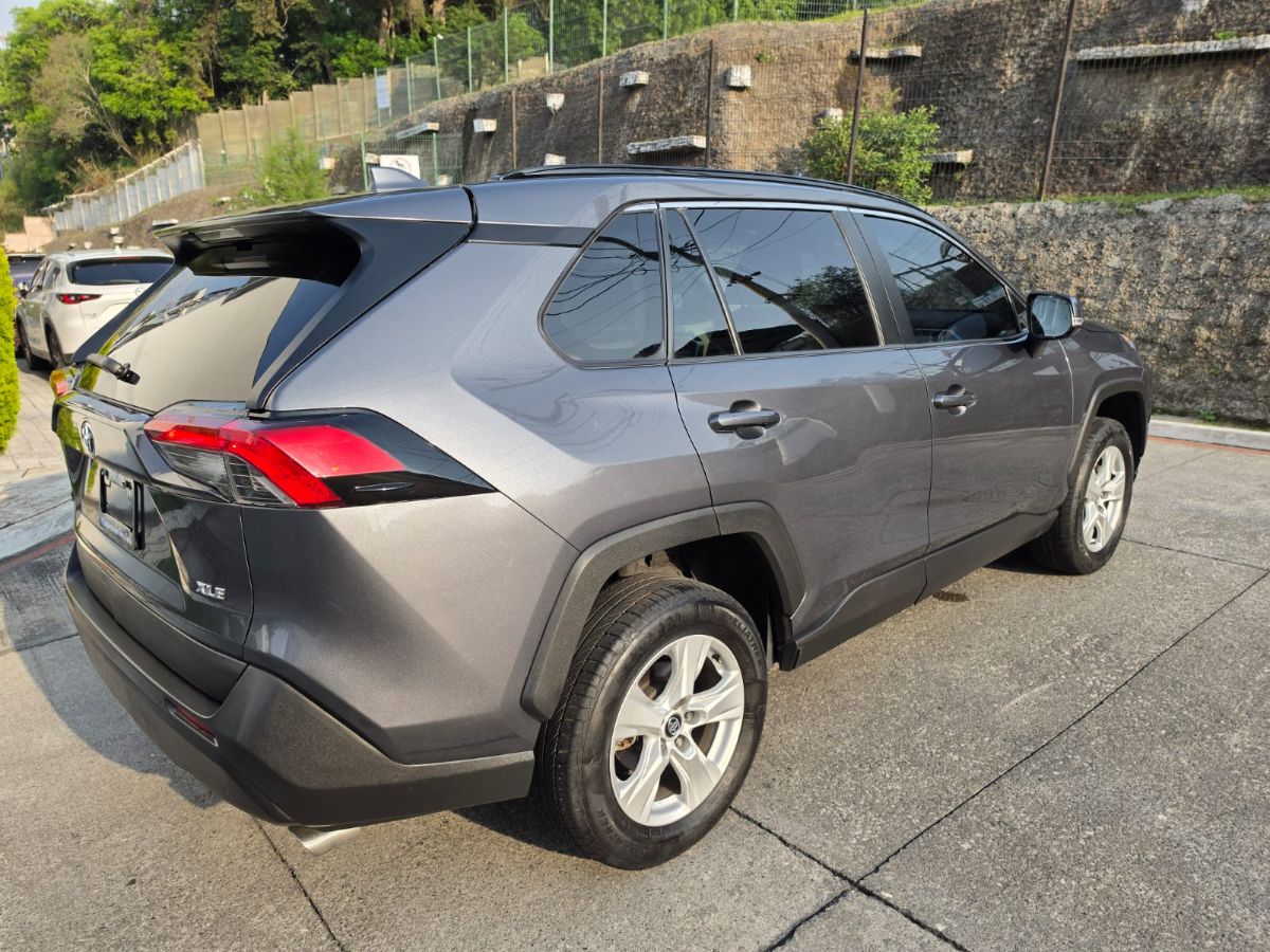 TOYOTA RAV-4 - 2021                                        