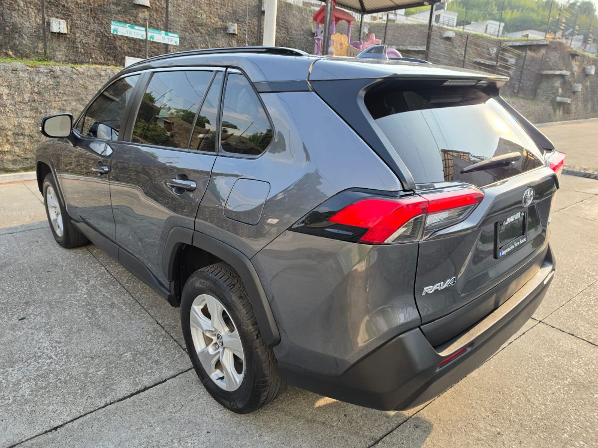 TOYOTA RAV-4 - 2021                                        
