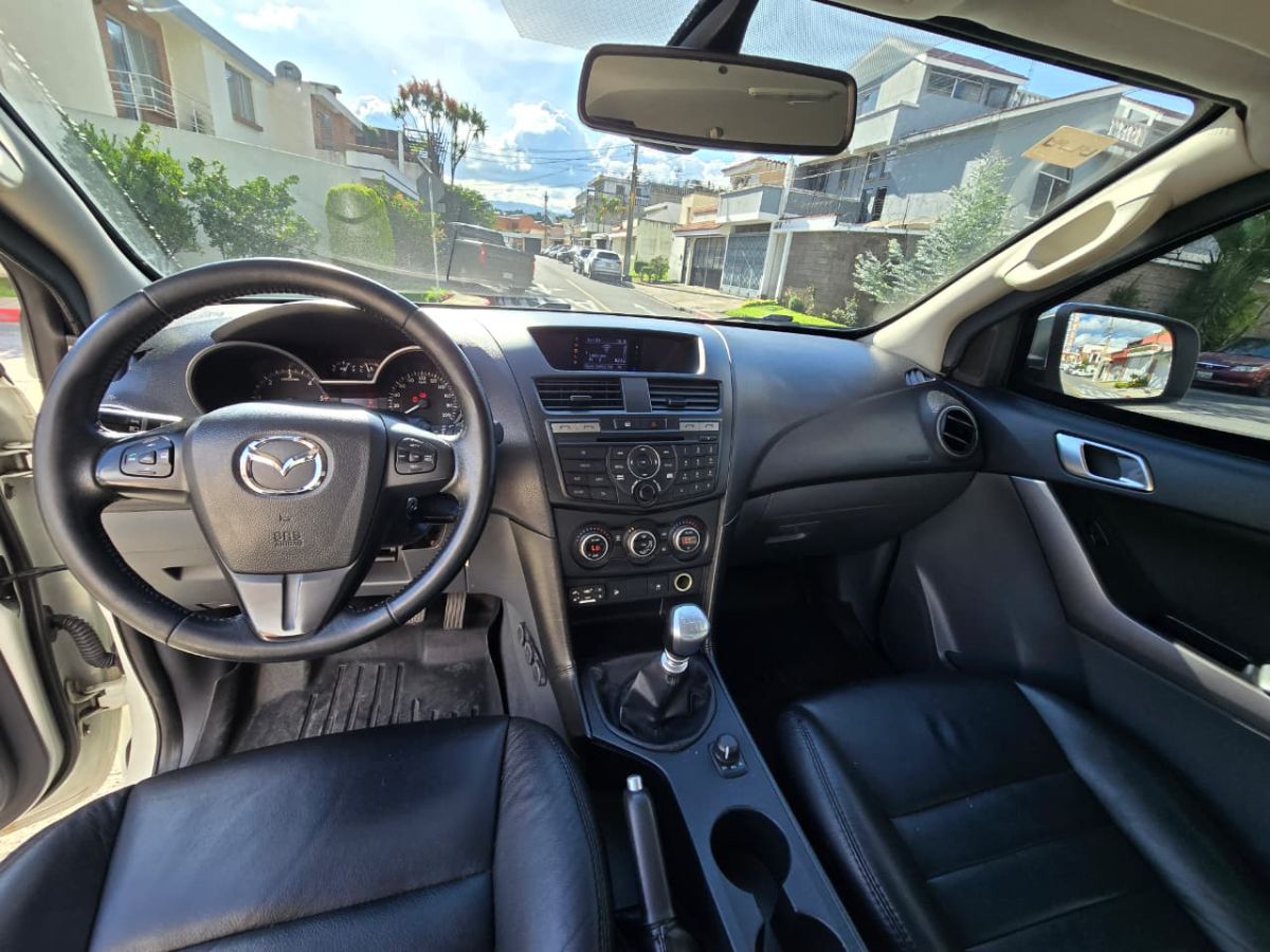 MAZDA BT-50 - 2020                                        