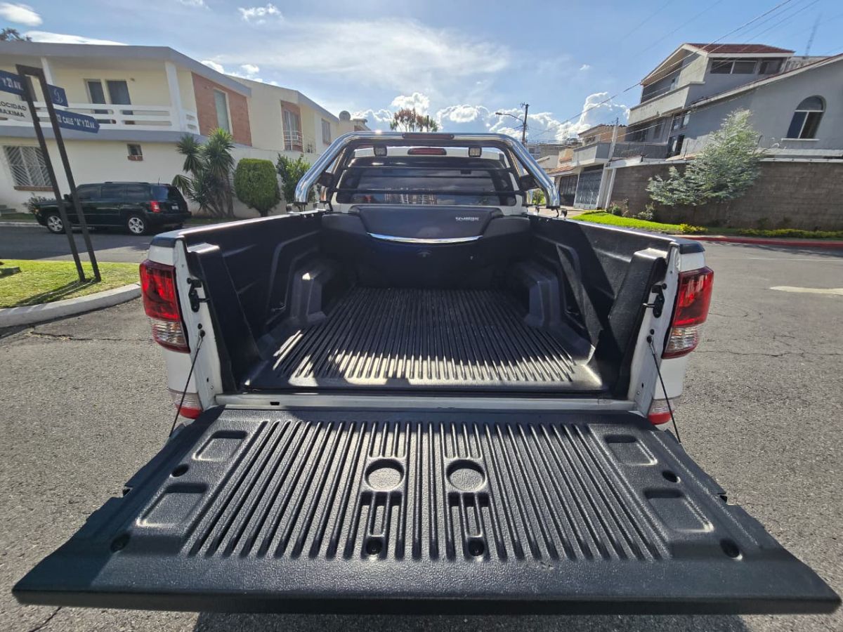 MAZDA BT-50 - 2020                                        
